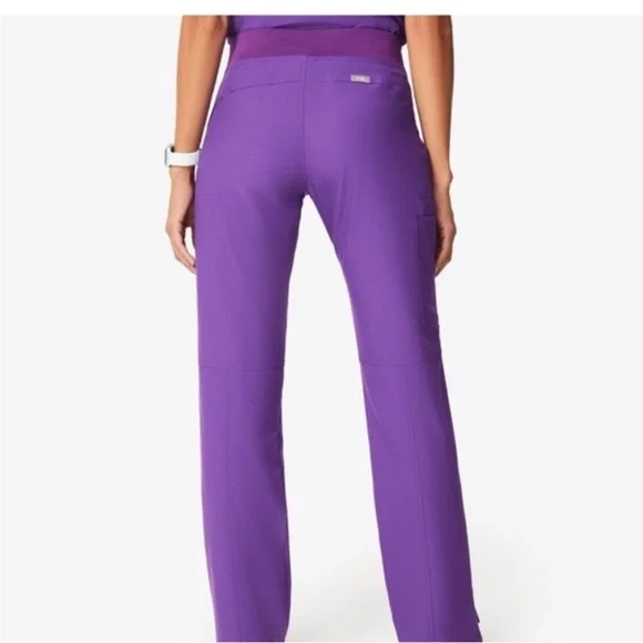 Figs Purple Set with Kade Cargo Pants, XS - Picture 9 of 10